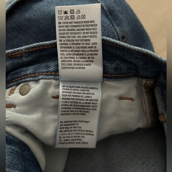 AMERICAN EAGLE Mom Shorts - Picture 8 of 8